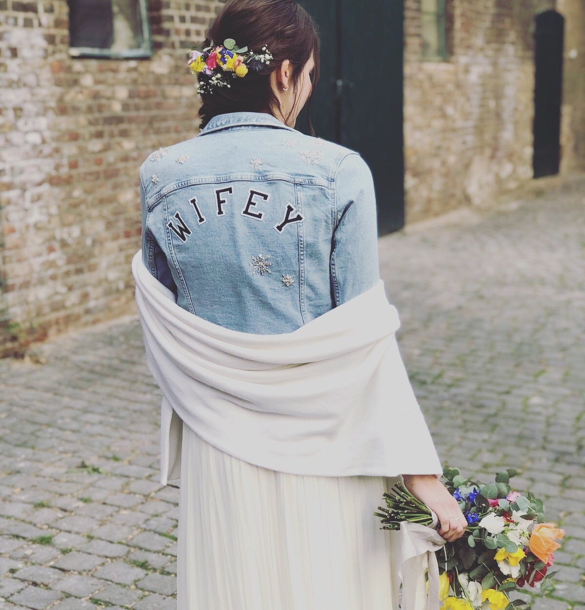 Jeansjacke Boho, Personalisierte Jacke, Wedding Jacket, Jacke Braut, Hochzeitsjeansjacke, Hochzeit, Bestickt, Perlen Jeansjacke Boho, Personalisierte Jacke, Wedding Jacket, Jacke Braut, Hochzeitsjeansjacke, Hochzeit, Bestickt, Perlen von Hochzeitsklimbim