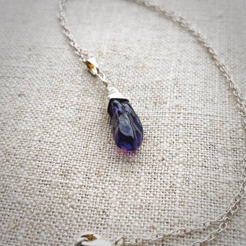 Atemberaubende Wire Wrapped Amethyst Anhänger Sterling Silber Halskette - Februar Geburtsstein Atemberaubende Wire Wrapped Amethyst Anhänger Sterling Silber Halskette - Februar Geburtsstein von HoggwinkleDesigns
