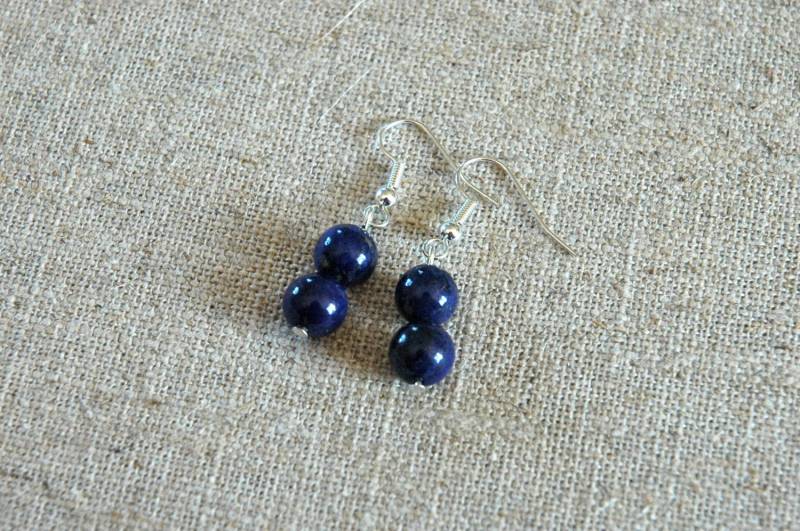 Schöne Lapis Lazuli Perlenohrringe - September Birthstone Schöne Lapis Lazuli Perlenohrringe - September Birthstone von HoggwinkleDesigns