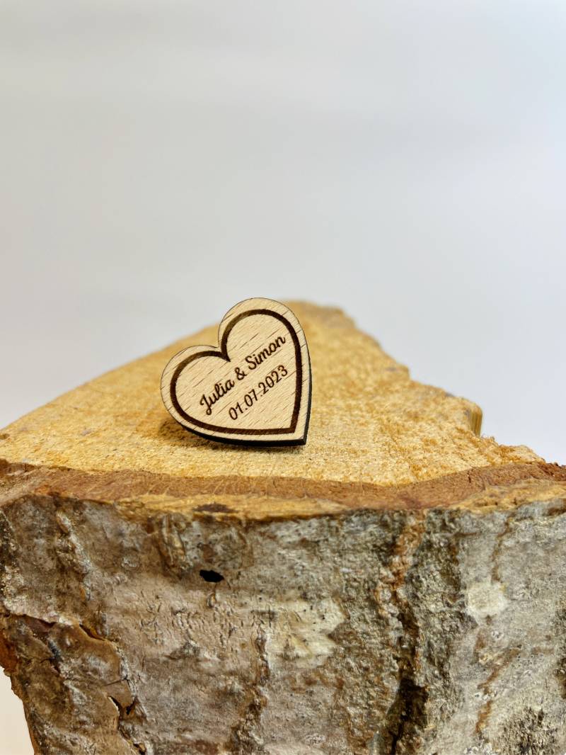 Individuell, Hochzeit Anstecker, Festanstecker, Spruch Buchenholz, Anstecker Pin, Tracht, Anstecknadel Fest von Hoizknopf