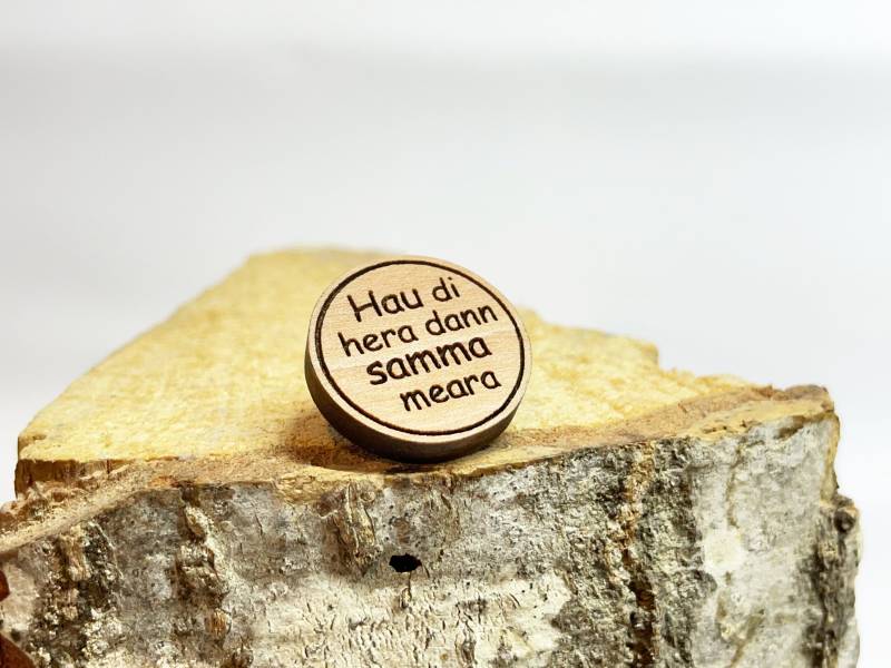 Spruch Anstecker, Obstholz Anstecker Pin, Tracht, Brosche Retro, Weihnachten, Anstecknadel Hochzeit von Hoizknopf