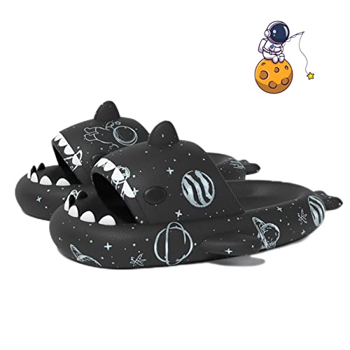 Hokuto Cute Pirate Shark Slippers, Superweiche Rutschfeste Hai-Slides, Massage-Hai-Wolken-Hausschuhe FüR (Black A, adult, numeric_42, numeric_range, eu_footwear_size_system, numeric_43, medium) von HOKUTO