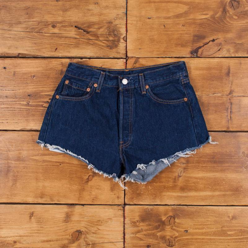 Vintage Levi's Denim Shorts 28 Levis 501 Raw Saum Usa Made Womens Dark Wash von Holdwest
