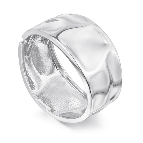 HolidayQbee Damen Armreif Silber – Breiter Armreif mit Wellenstruktur & Glanzoptik, Farbecht & Hypoallergen, Moderner Statement-Schmuck als Geschenk für Frauen von HolidayQbee