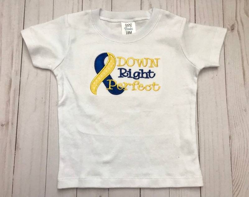 Down Right Perfekter Body // Syndrom Shirt Down Right Perfekter Body // Syndrom Shirt von HollandHartDesigns