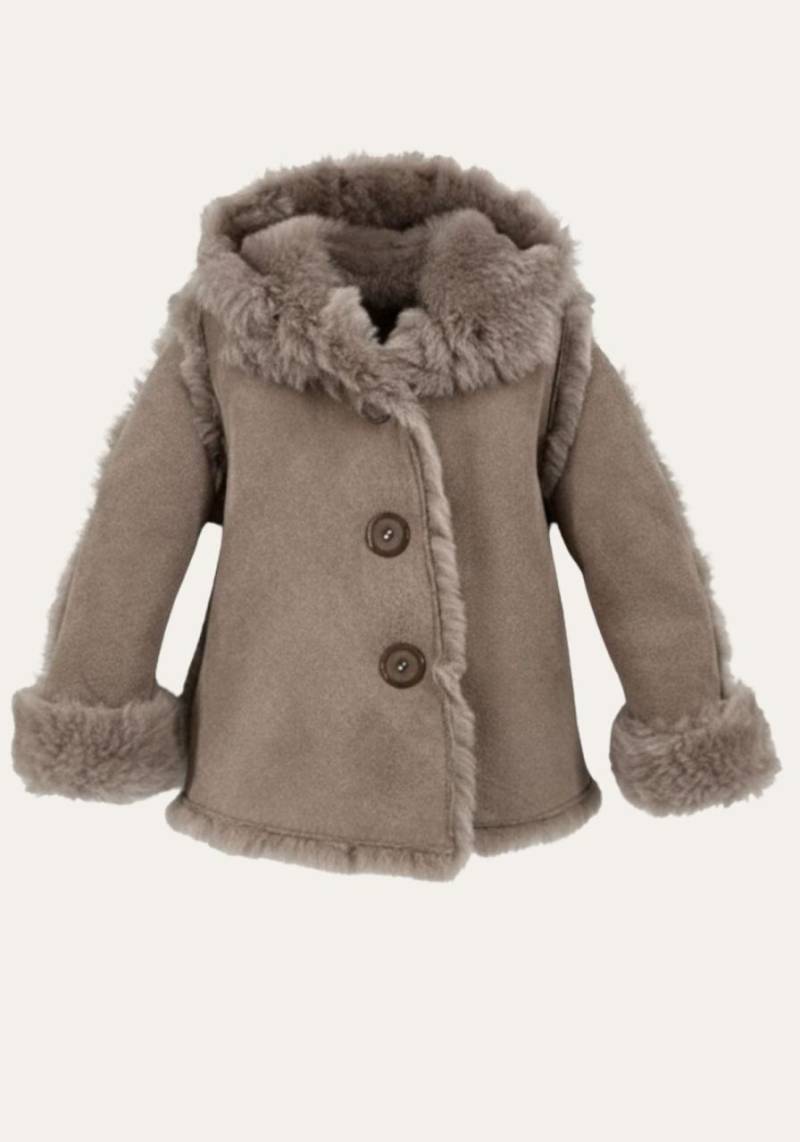 Nuri Lammfelljacke für Kinder – Kuschelige Geborgenheit an kalten Tagen Größe: 104 Nuri Lammfelljacke für Kinder – Kuschelige Geborgenheit an kalten Tagen Größe: 104 von Hollert