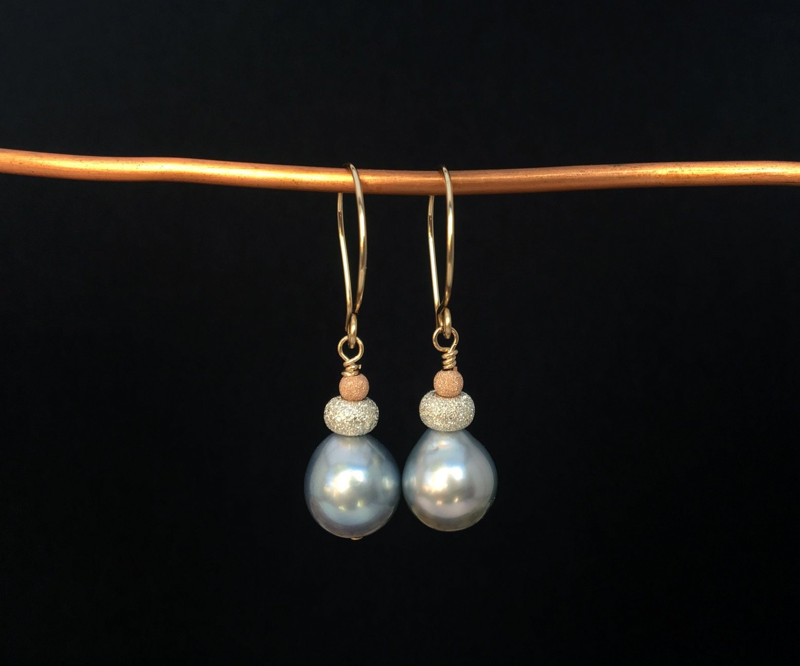 Silber Und Rose Stardust Tahiti Perlen Ohrringe von HollisJjewelry