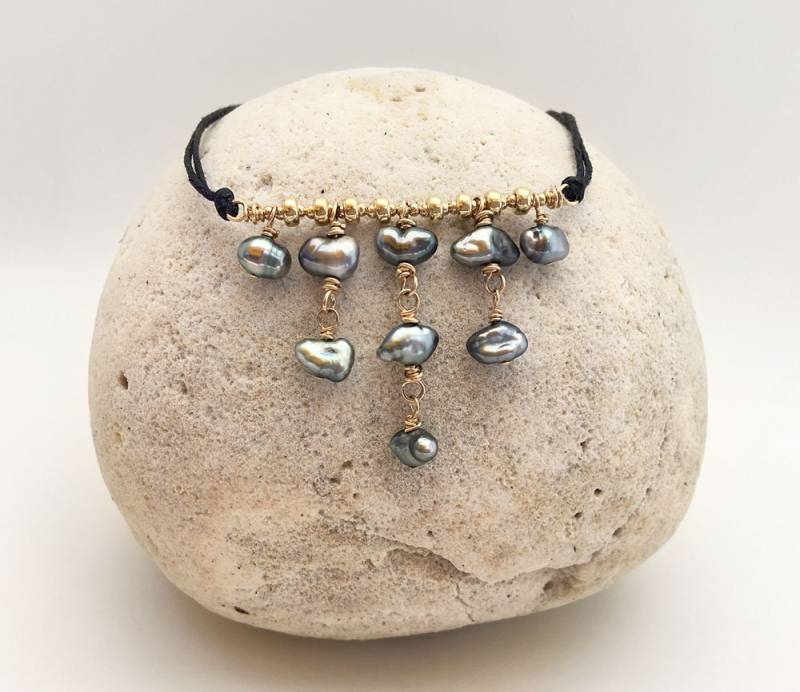 Tahitian Keshie Wasserfall Halskette Tahitian Keshie Wasserfall Halskette von HollisJjewelry