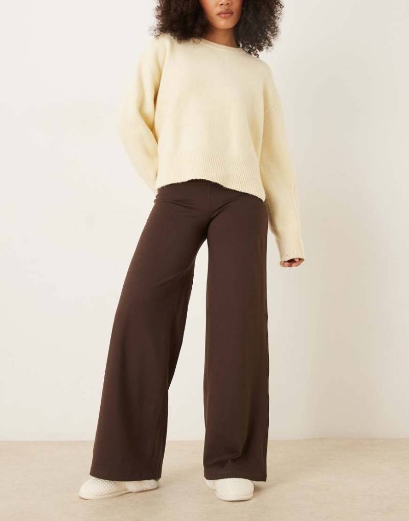 Gilly Hicks - Hose in Braun mit weitem Bein, Innentasche hinten und sehr hohem Bund-Brown von Hollister