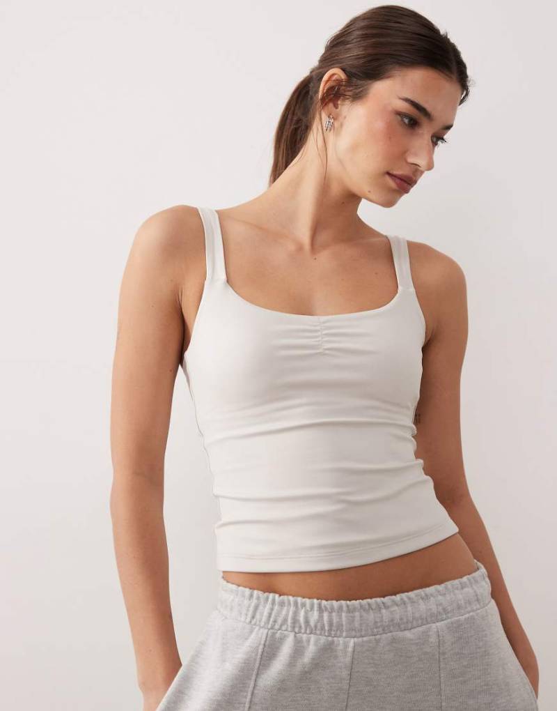 Gilly Hicks - Tanktop in Cremeweiß mit herzförmigem Ausschnitt und integriertem BH von Hollister