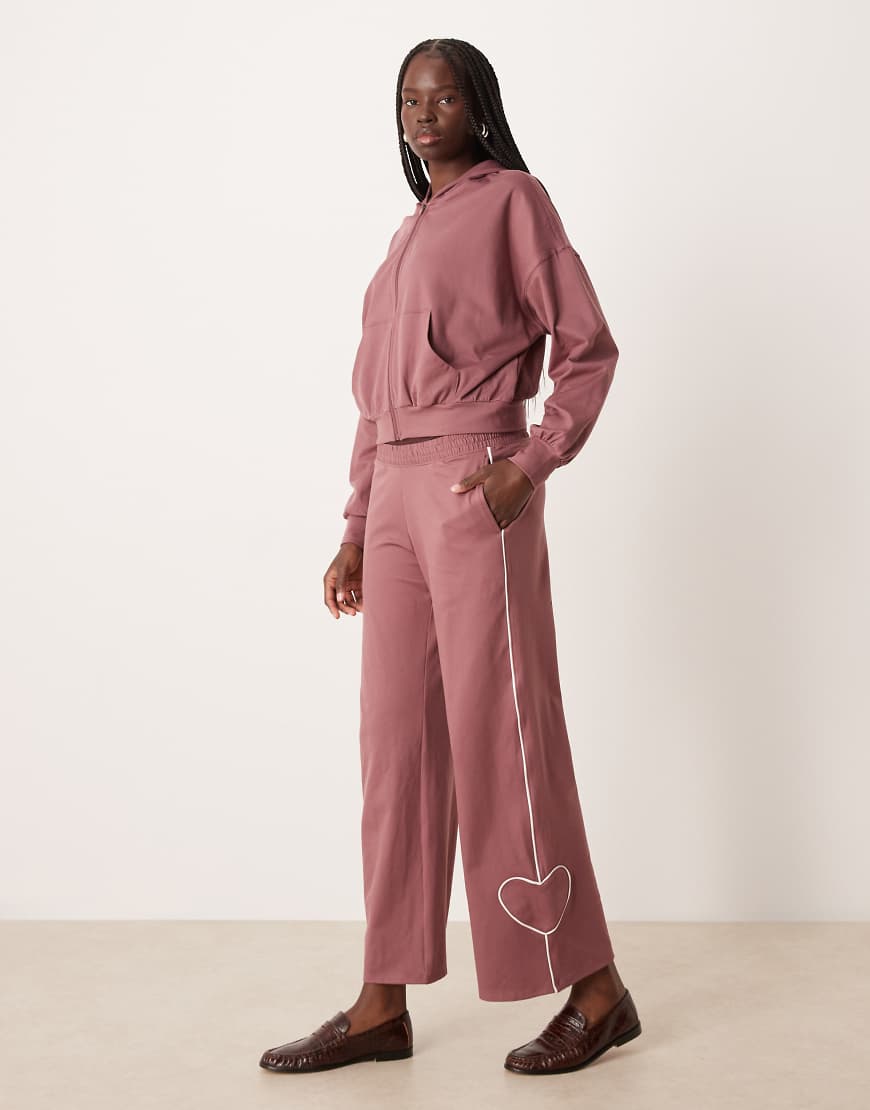 Gilly Hicks - Weite Jogginghose in Rosébraun mit herzförmiger Paspelierung, Kombiteil-Brown von Hollister