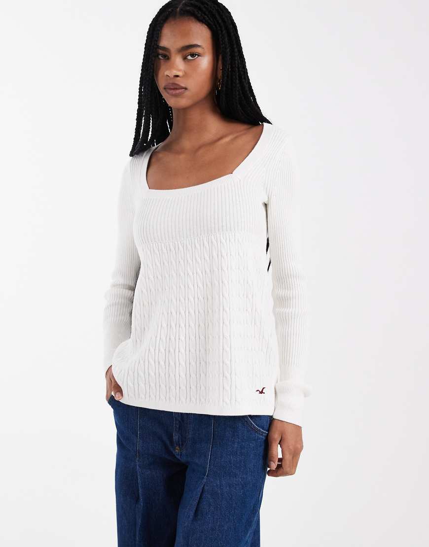 Hollister - Babydoll-Pullover aus Zopfstrick in Weiß mit eckigem Ausschnitt von Hollister
