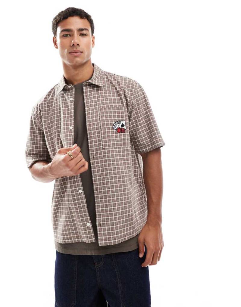 Hollister - Besticktes, kurzärmliges Hemd mit braunem Vichy-Karomuster-Bunt von Hollister