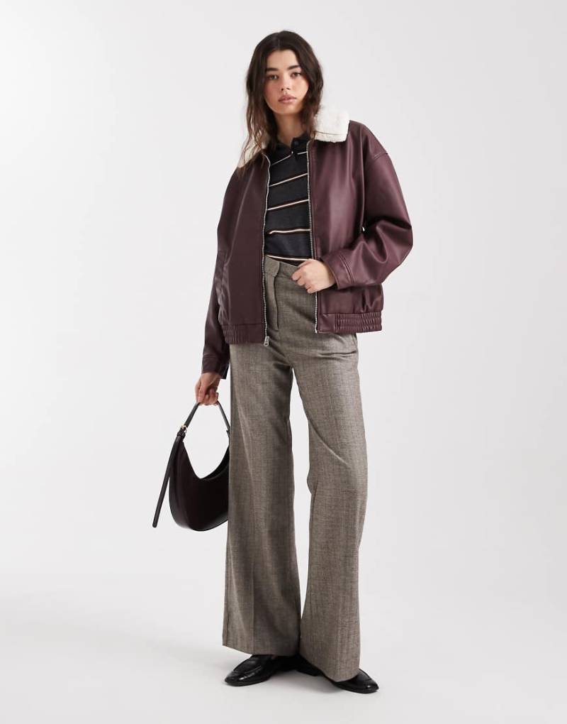 Hollister - Bomberjacke aus Kunstleder in Burgunderrot mit abnehmbarem Kragen von Hollister