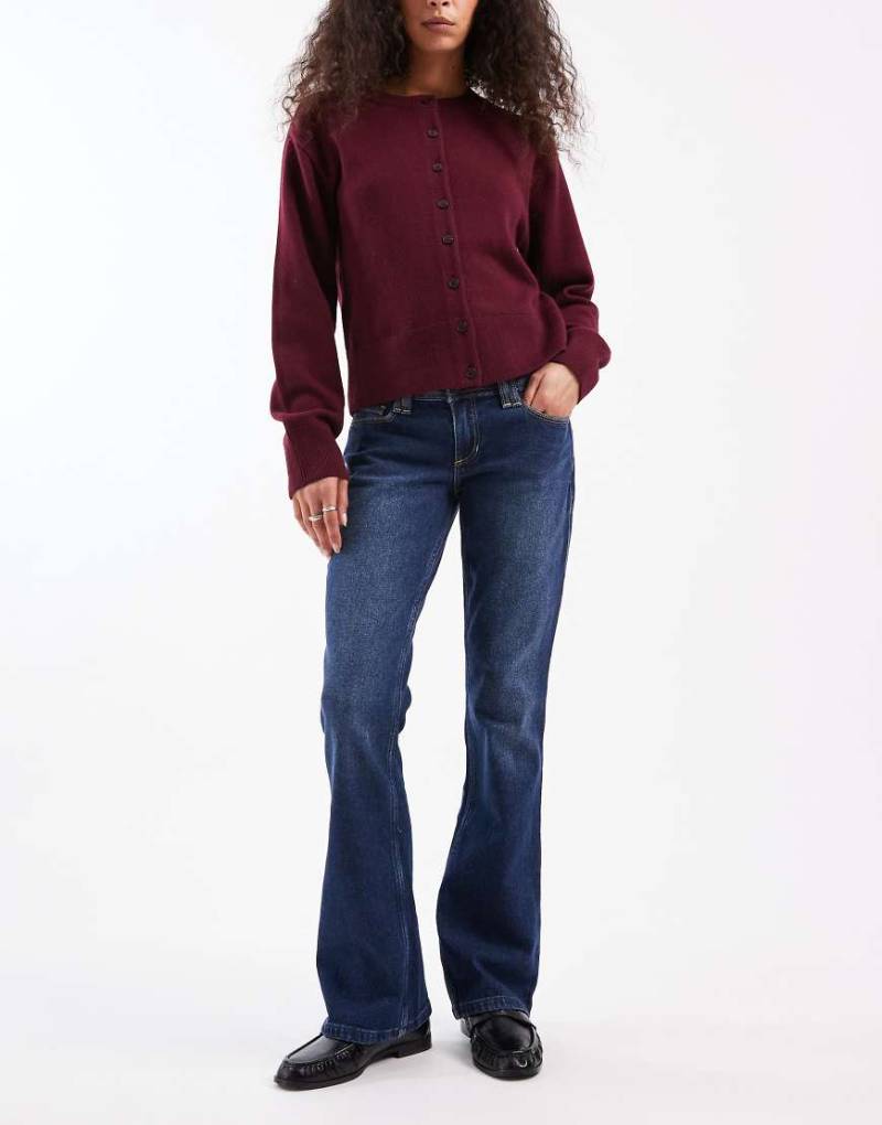 Hollister - Bootcut-Jeans in dunkelblauer Waschung mit niedrigem Bund von Hollister