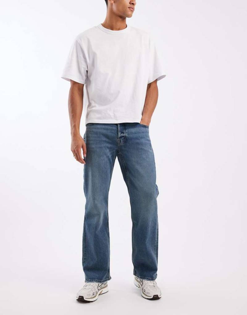 Hollister - Bootcut-Jeans in verwaschenem Mittelblau von Hollister