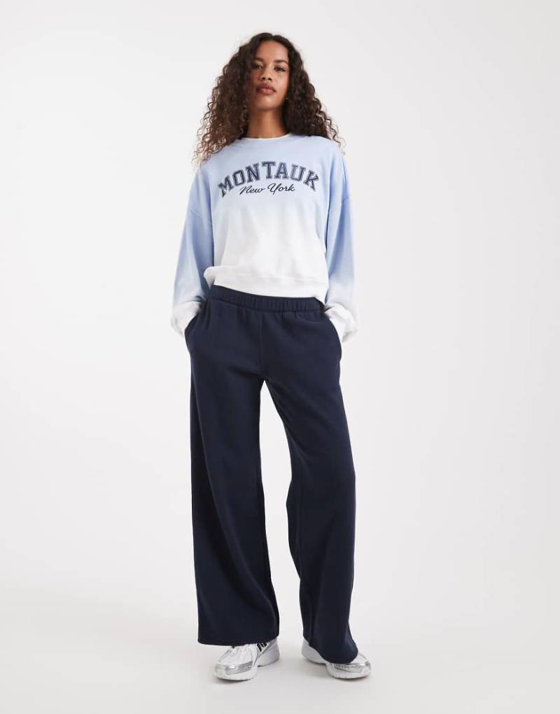 Hollister - Jogginghose in Marineblau mit weitem Bein und Herztaschen von Hollister