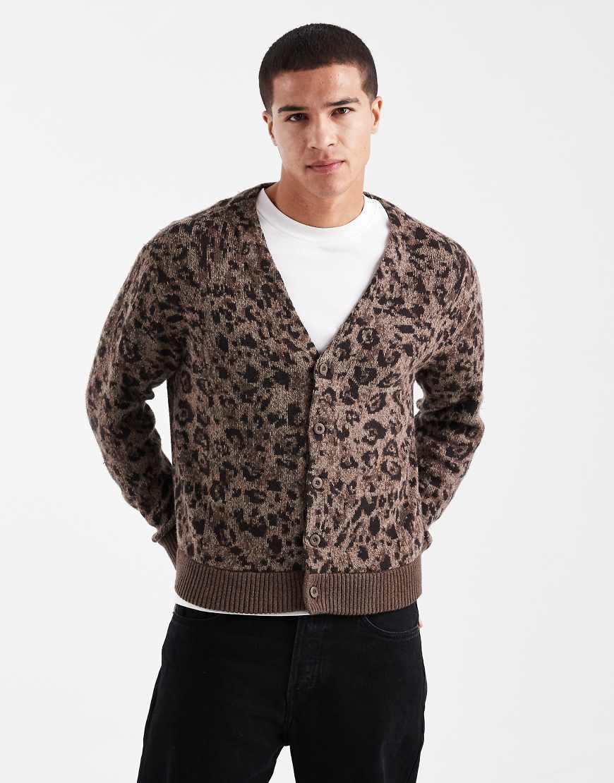 Hollister - Kastige, langärmlige Strickjacke mit Leopardenmuster-Grün Hollister - Kastige, langärmlige Strickjacke mit Leopardenmuster-Grün von Hollister