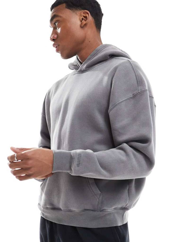 Hollister - Kastiger Kapuzenpullover in grauer Waschung von Hollister