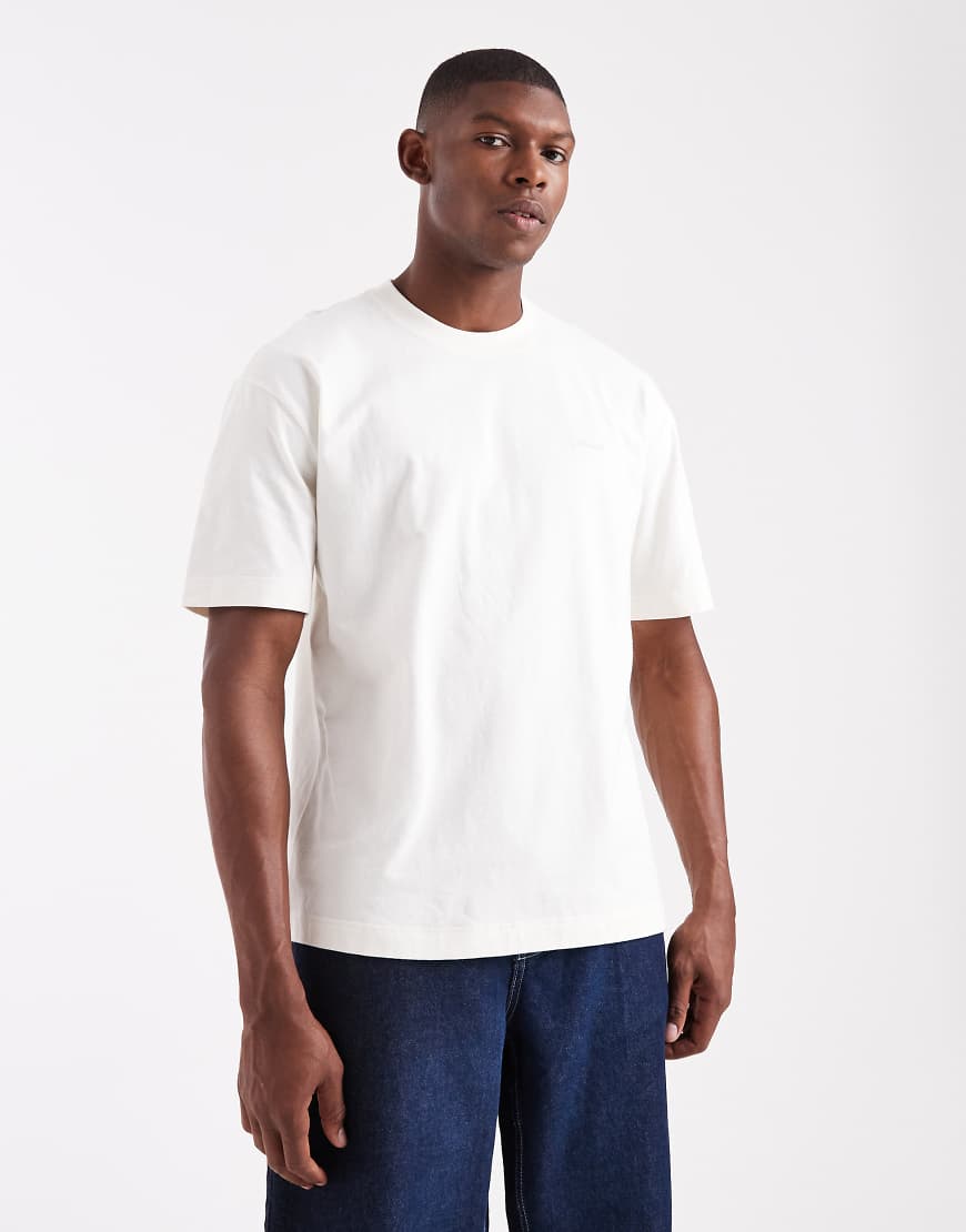 Hollister - Kastiges, kurzärmliges T-Shirt in Weiß mit Mikro-Logo von Hollister