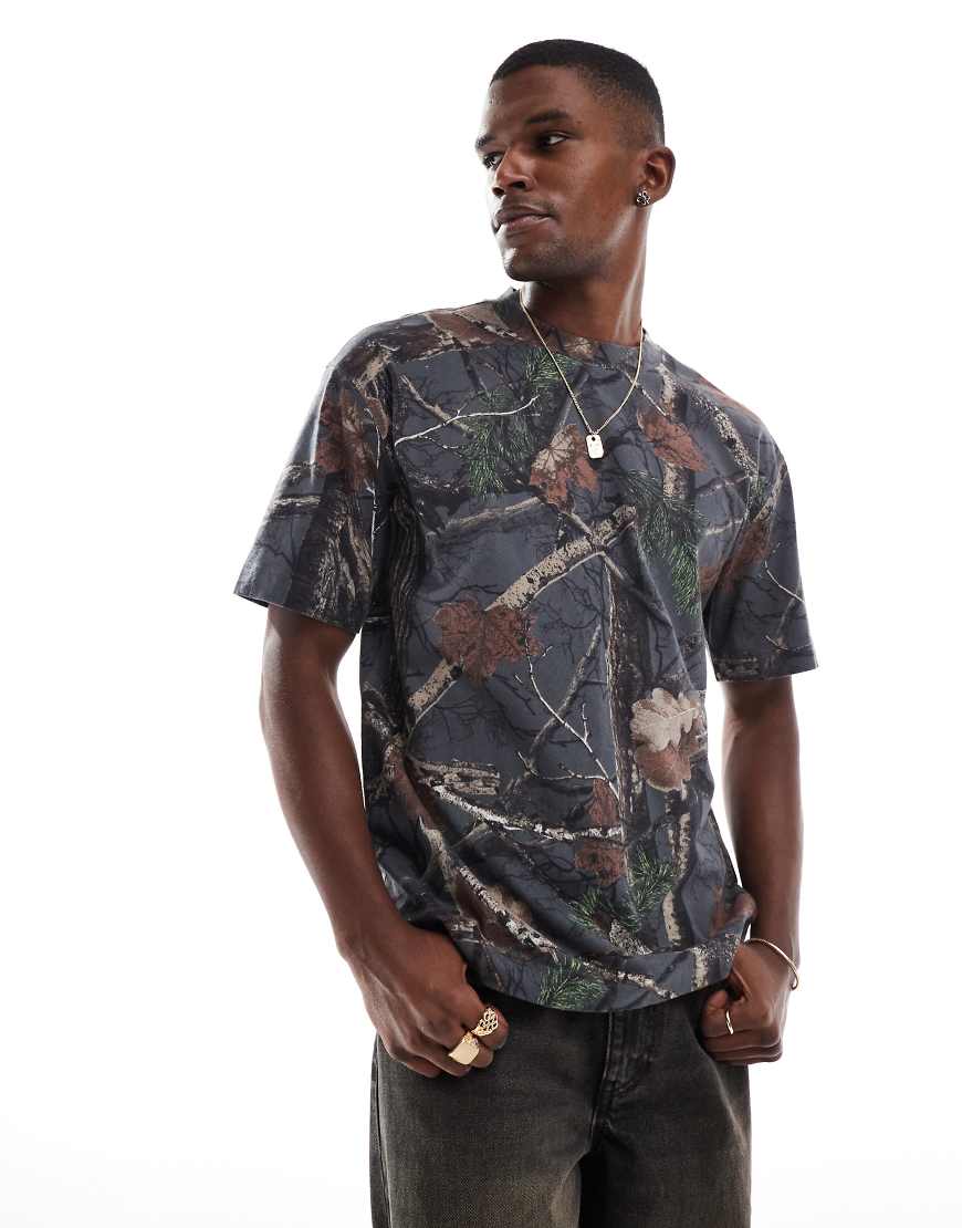 Hollister - Kastiges T-Shirt in verwaschenem Camouflagemuster-Grün Hollister - Kastiges T-Shirt in verwaschenem Camouflagemuster-Grün von Hollister