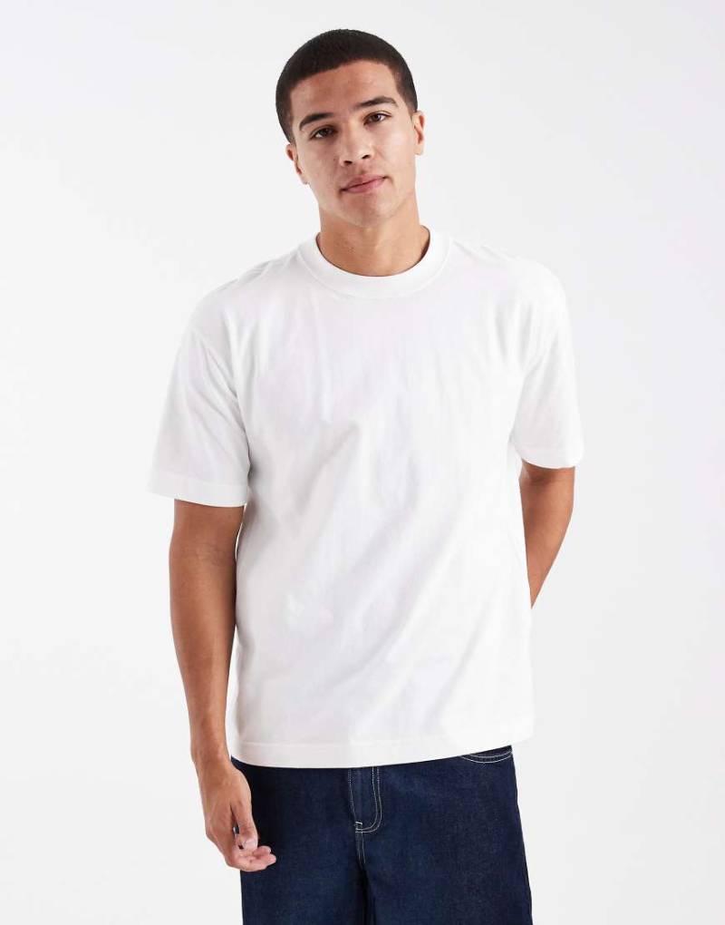 Hollister - Kurzärmliges, kastiges T-Shirt in Weiß mit Rundhalsausschnitt von Hollister