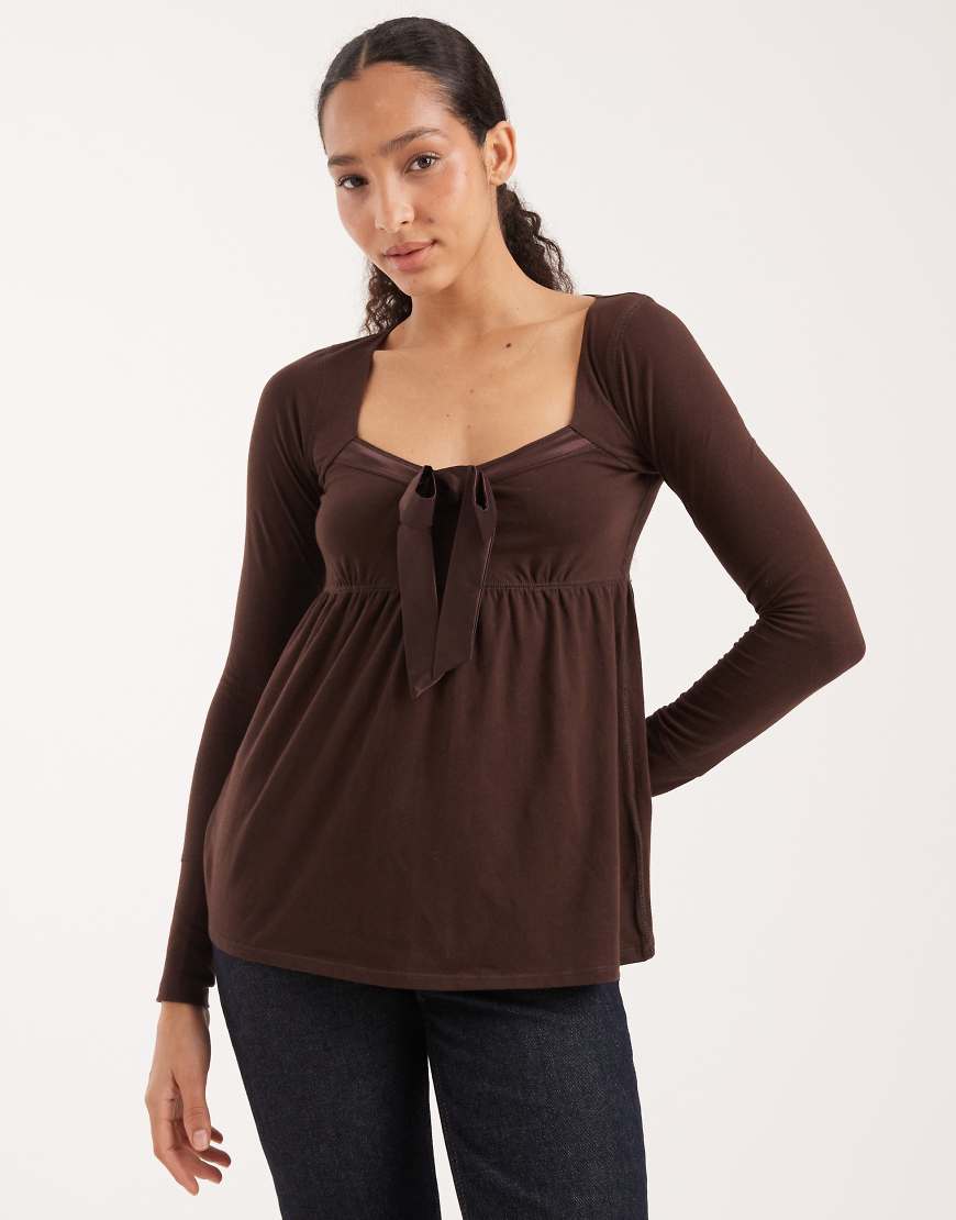 Hollister - Langärmliges Babydoll-Oberteil in Braun mit Schleife vorne-Brown von Hollister