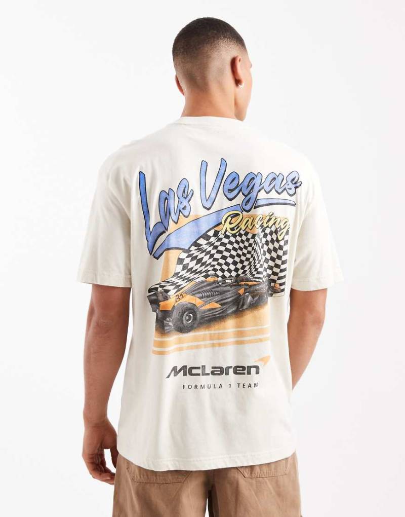 Hollister - Las Vegas McLaren - Kastiges T-Shirt in Creme mit Grafik am Rücken-Neutral von Hollister