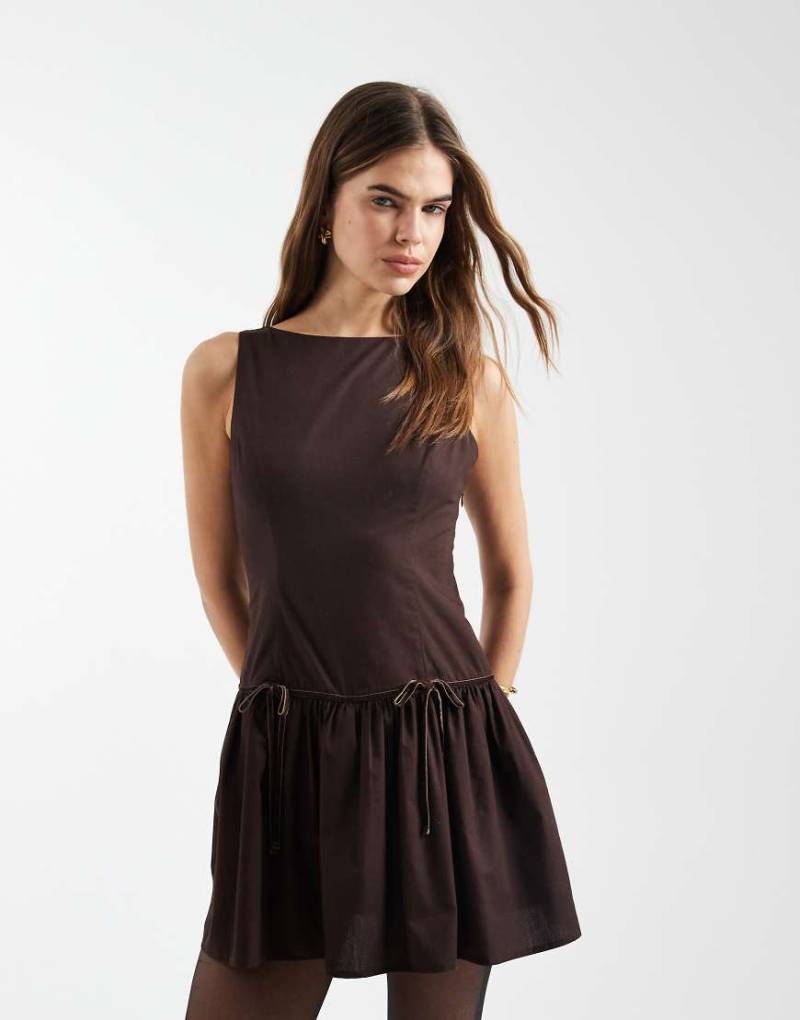 Hollister - Minikleid in Braun mit eckigem Ausschnitt und Taillenschnürung-Brown von Hollister