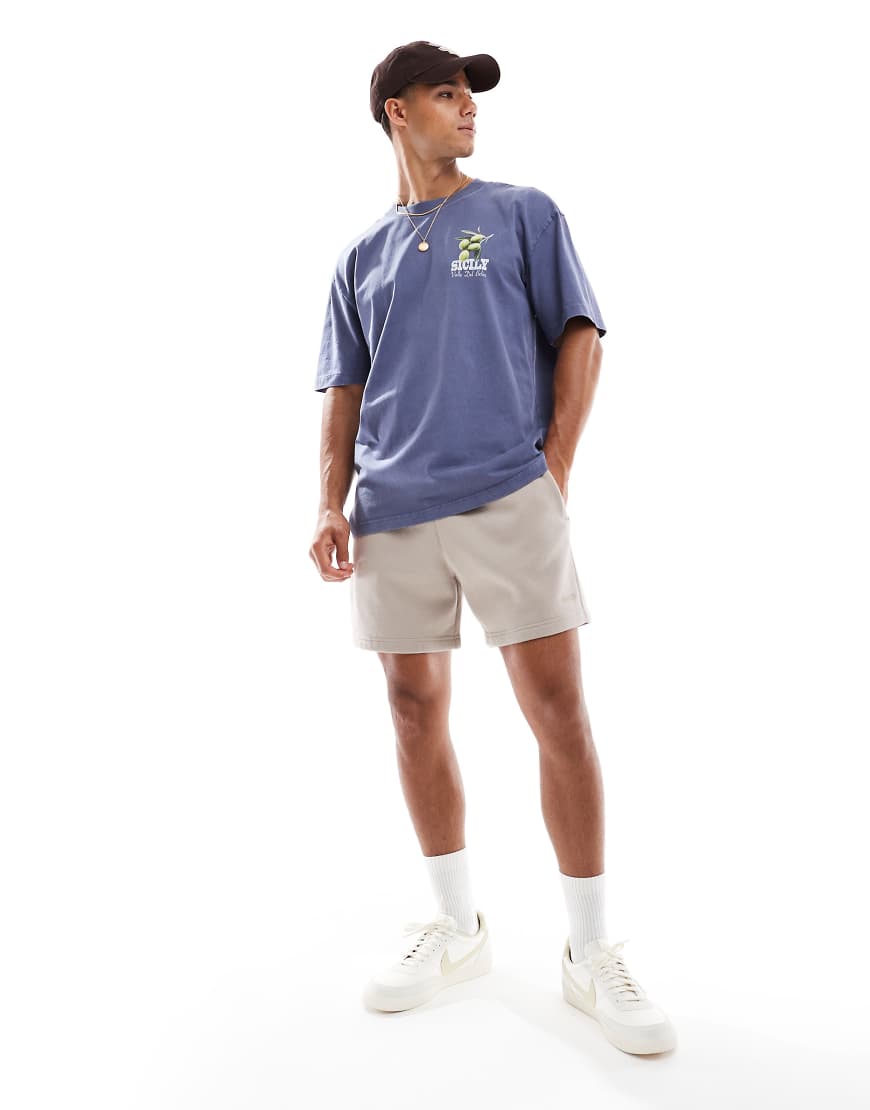 Hollister - Mittellange Sweatshorts in Taupe mit Logo-Detail-Neutral von Hollister