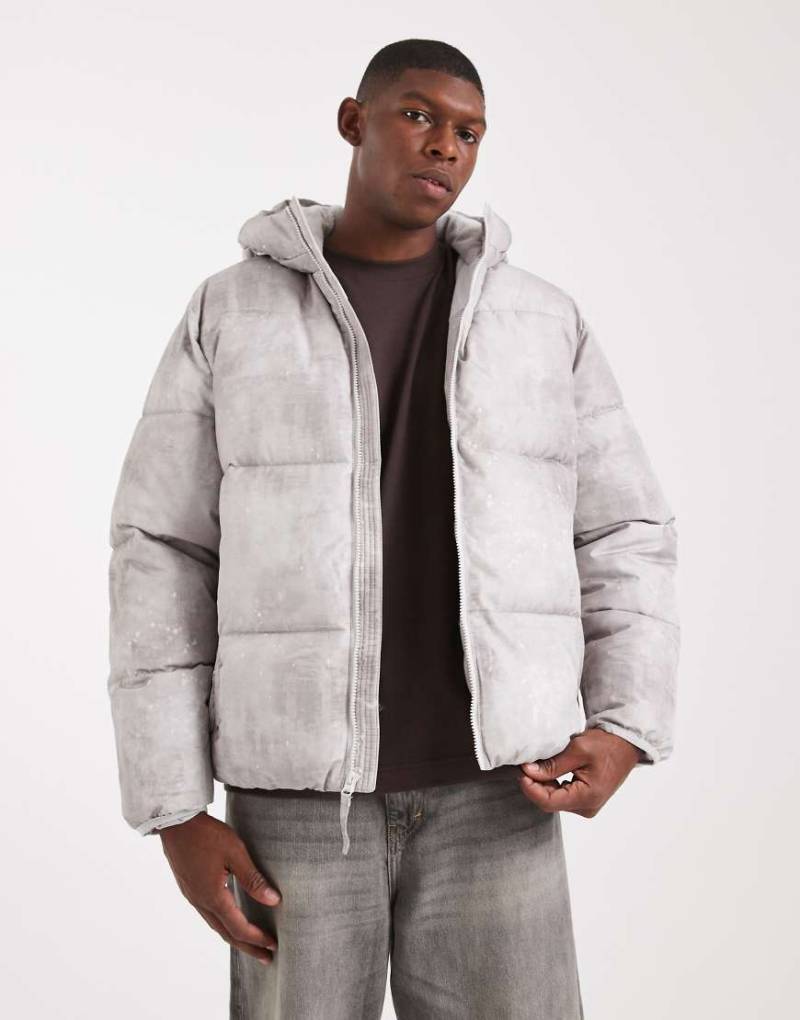Hollister - Pufferjacke in Grau mit Military-Muster und Kapuze von Hollister