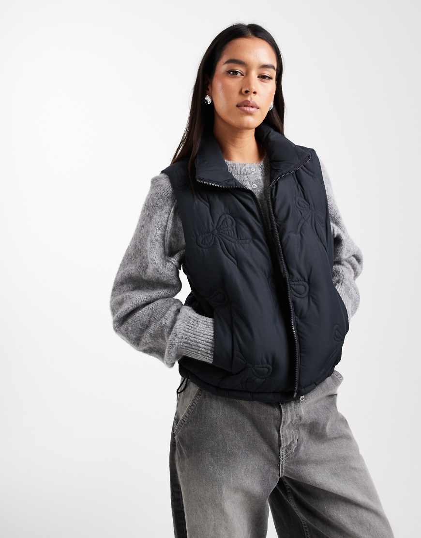 Hollister - Pufferweste aus Nylon in Schwarz mit Schleifenmuster von Hollister