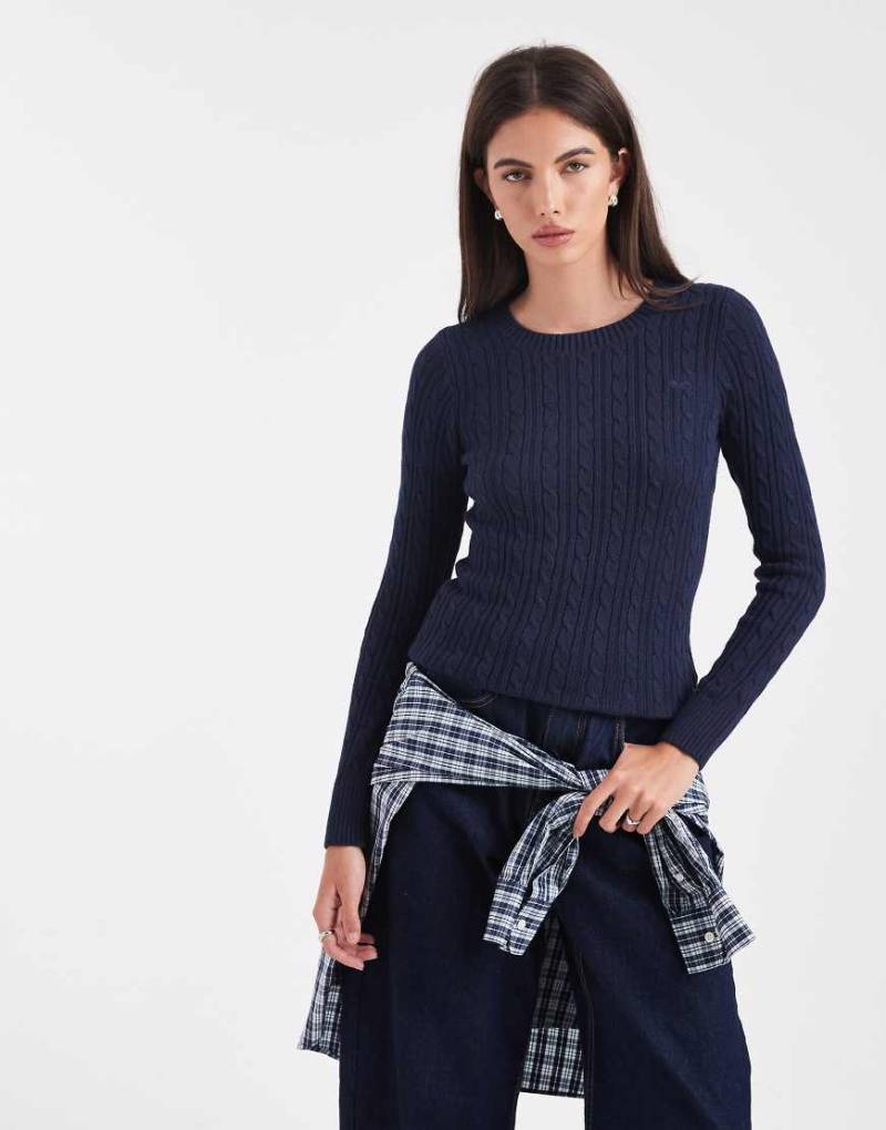 Hollister - Slim-Fit-Strickpullover in Marineblau mit Zopfmuster von Hollister