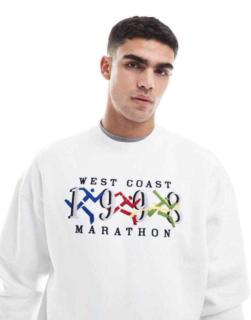 Hollister - Sweat-Oberteil in Weiß mit Rundhalsausschnitt und Grafik-Grau von Hollister