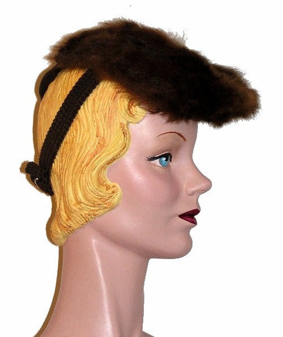 1940Er Jahre Anzug Hut Aus Braunem Filz Und Pelz von HollyVogueVintage