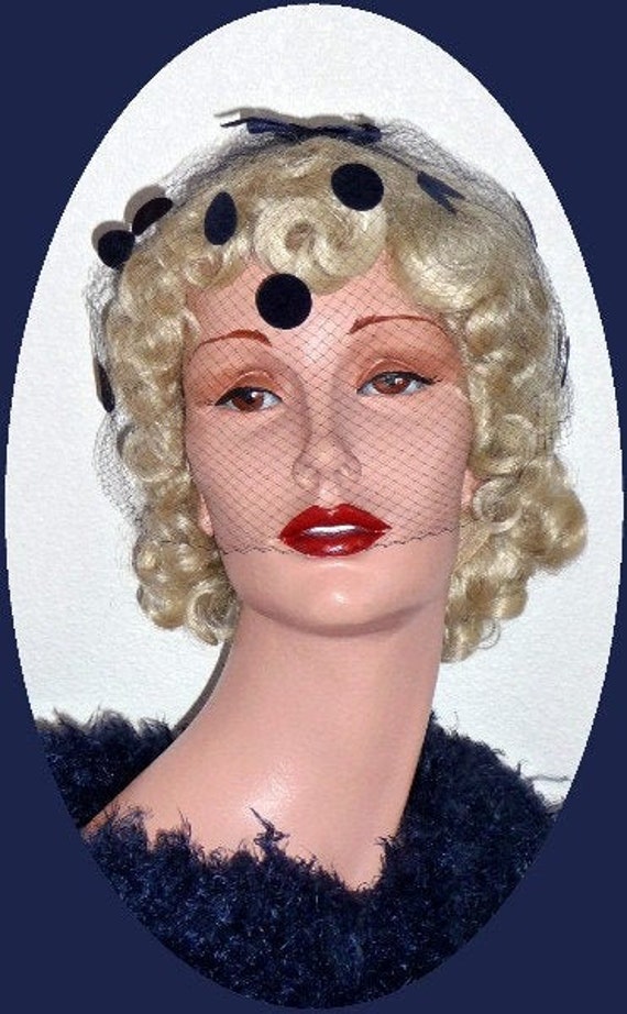 1950Er Jahre Navy Netz Cocktailmütze Mit Samt Polka Dots von HollyVogueVintage