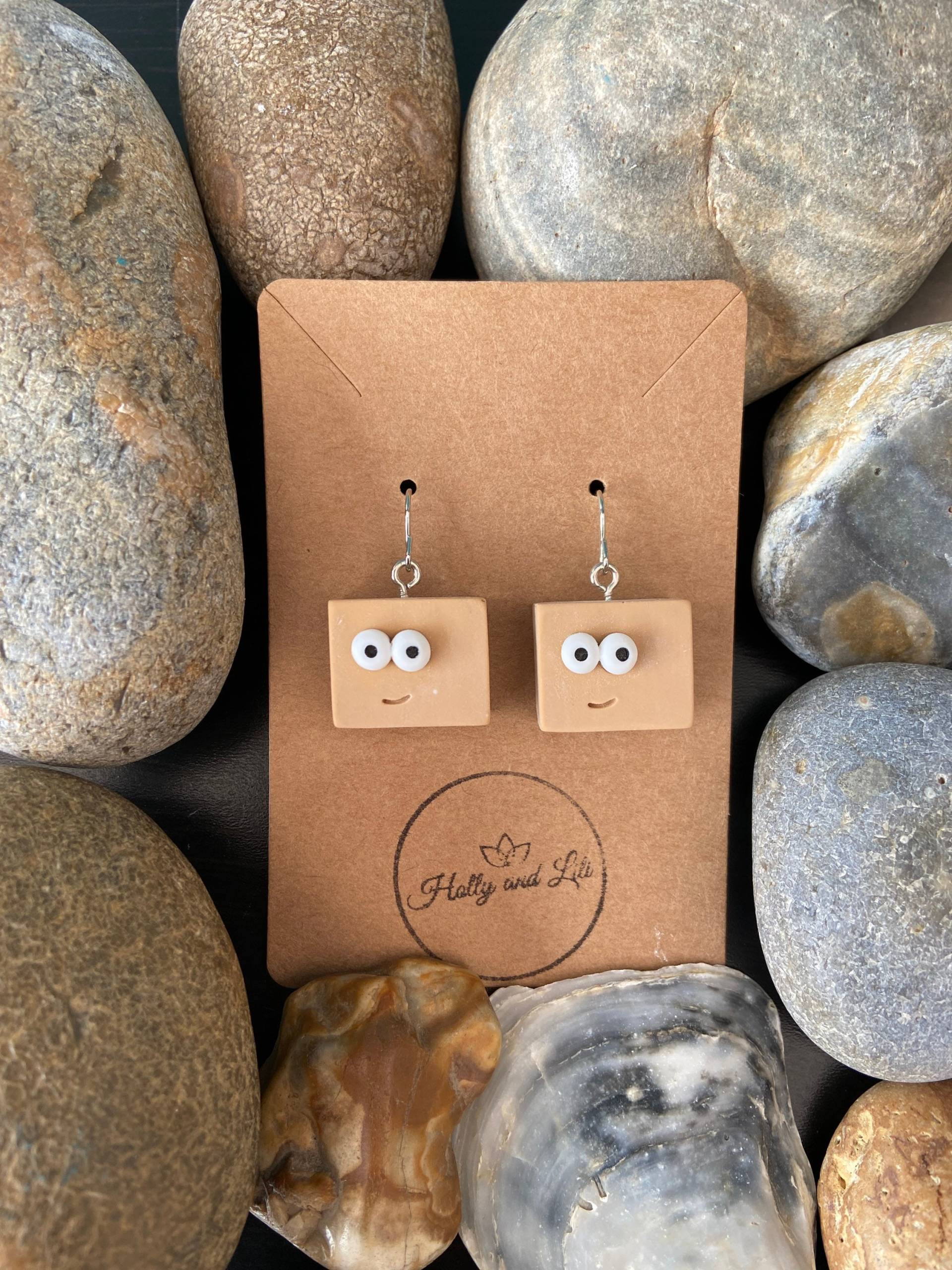 Box Ohrringe, Karton Haken, Smiley Gesicht Neuheit Personalisierte Ohrringe von HollyandLili
