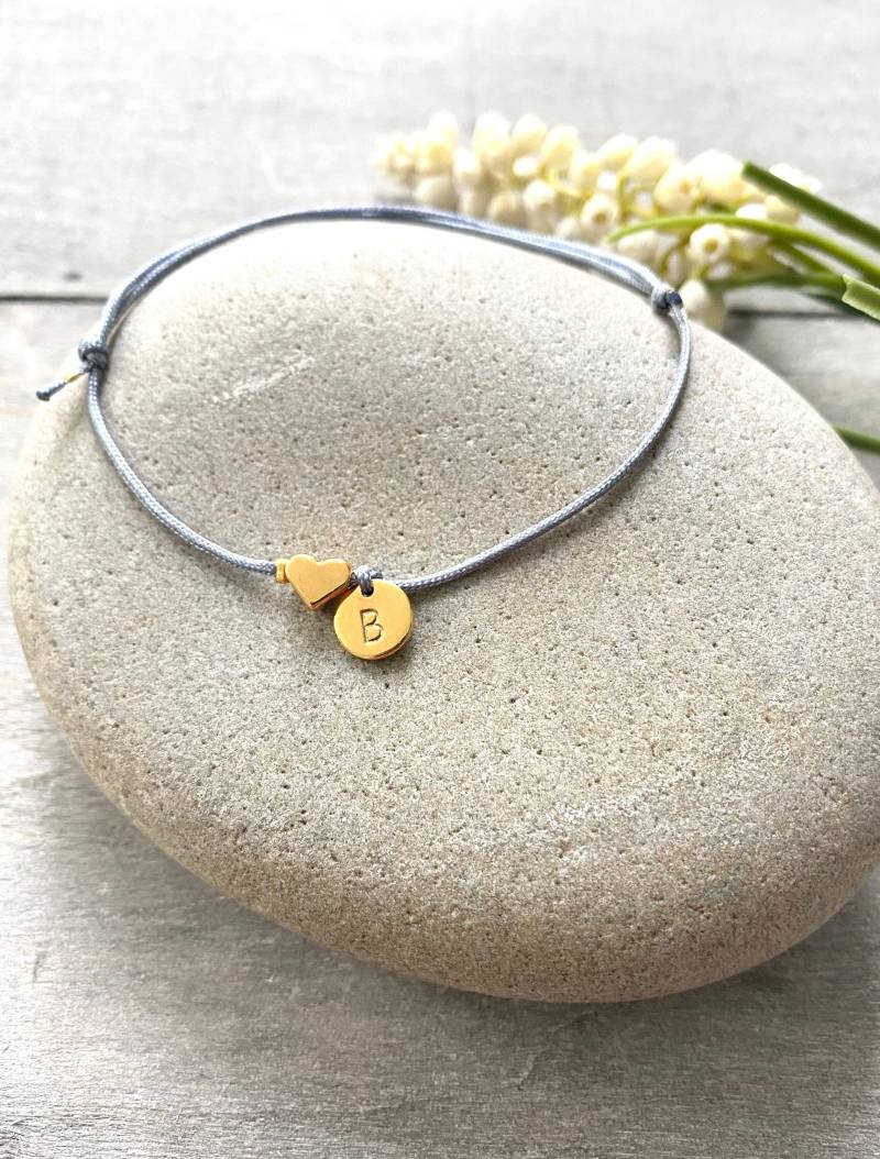 Armband Buchstabe Geschlagen Herz Armband Buchstabe Geschlagen Herz von HollyandPaul