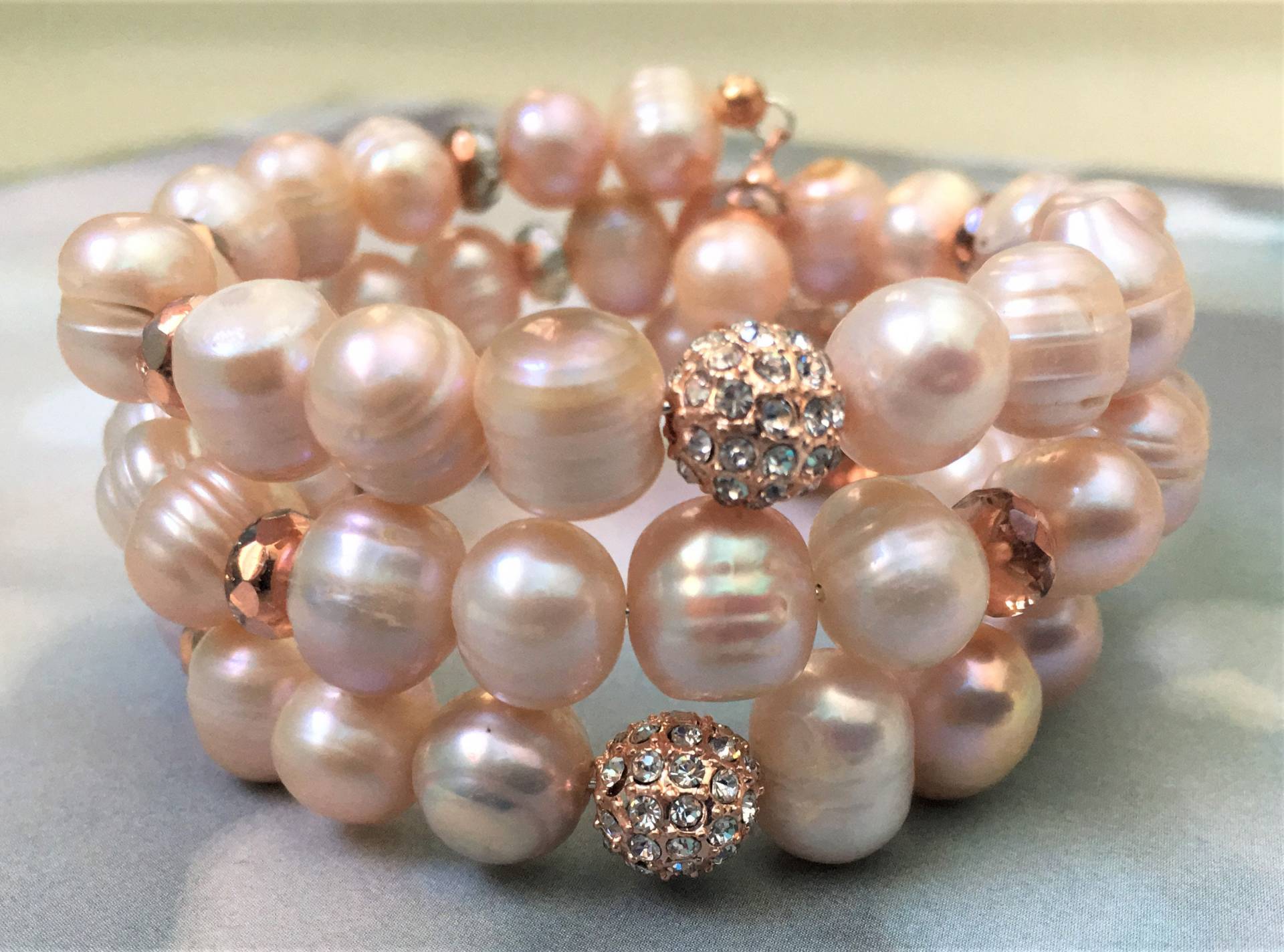 Chunky Süßwasser-Zuchtperlen-Wickelarmband Echte Perle Armband Rosé-Gold-Armband Blush Rosa Süßwasser-Zuchtperlen Wickelarmband Rose Gold Gewickelt Chunky Süßwasser-Zuchtperlen-Wickelarmband Echte Perle Armband Rosé-Gold-Armband Blush Rosa Süßwasser-Zuchtperlen Wickelarmband Rose Gold Gewickelt von HollysBridalDesigns