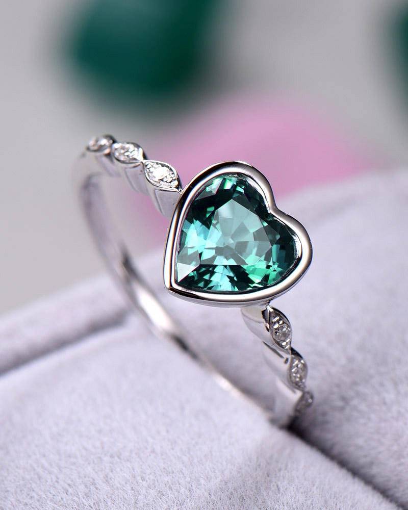 Alexandrit Herzform Verlobungsring 925 Sterling Silber Weißgold Solitär Marquise Ehering Cz Diamant Frauen Versprechen Braut Set von Hollyseen