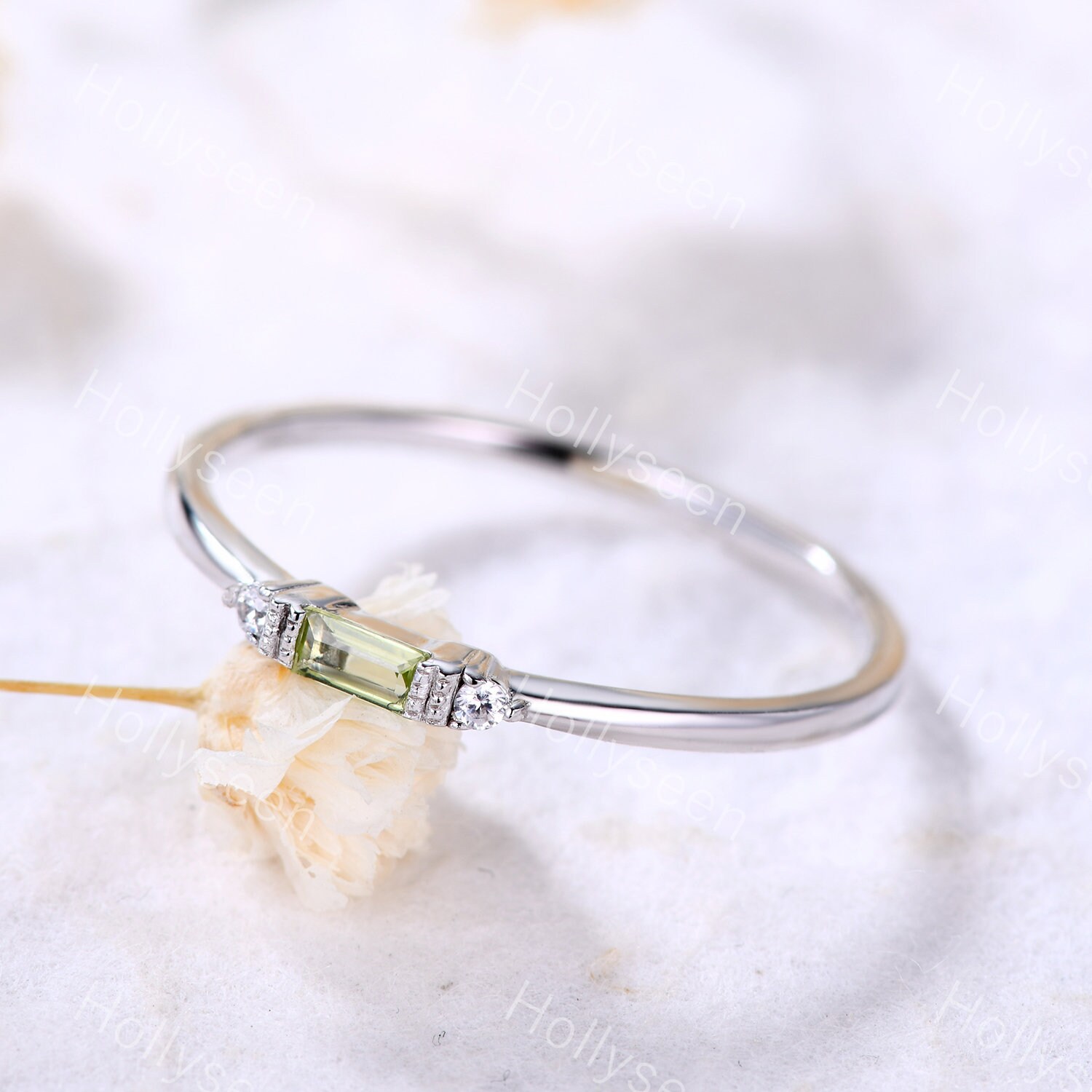 Baguette Cut Peridot Ehering Sterling Silber Moissanit Verlobungsring Unikat Zierlicher Ring Geburtsstein Jahrestag von Hollyseen