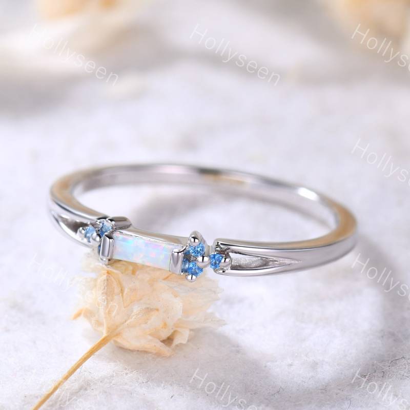 Feueropal Baguette Cut Ehering Rosegold Opal Verlobungsring Blautopas Ring Einzigartiger Vintage Zierlicher Sterling Silber von Hollyseen