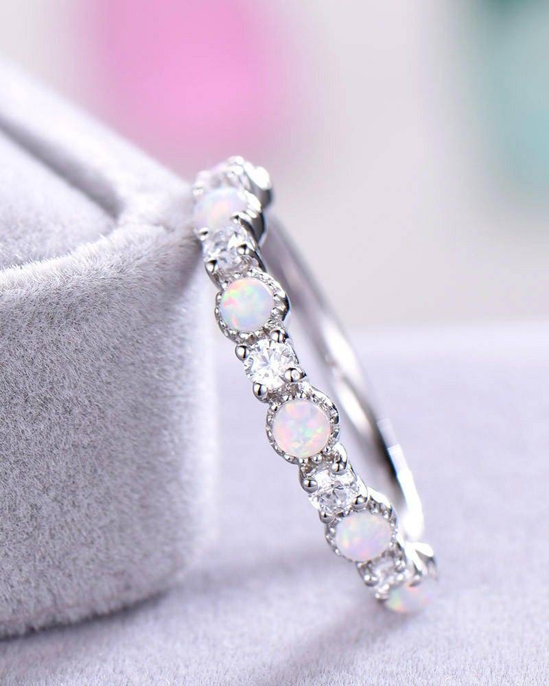 Feueropal Ehering Weiß Gold Moissanit Verlobungsring Zierlicher Opalring Vintage Ring Frauen Versprechen Jahrestag Für Sie von Hollyseen