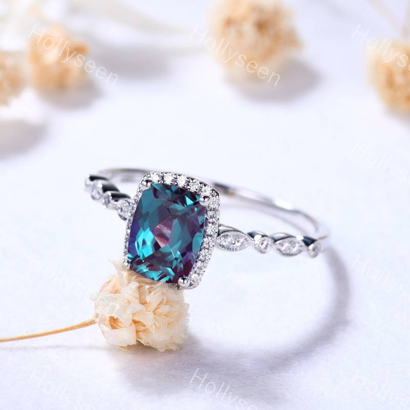 Kissenschliff Alexandrit Verlobungsring Silber Weißgold Juni Birthstone Ring Vintage Farbwechsel Frauen Lila von Hollyseen