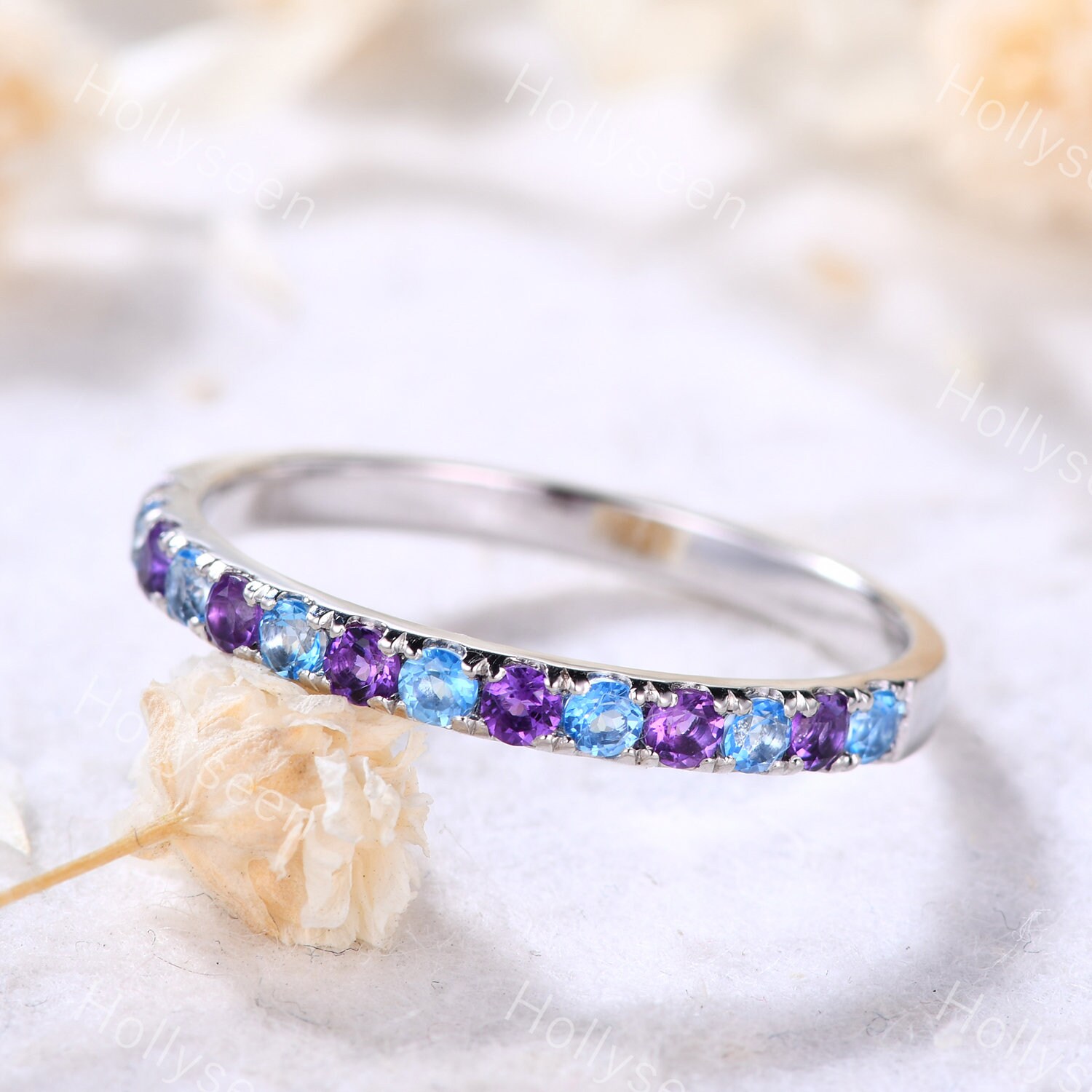 Natürlicher Amethyst Blautopas Ehering Verlobungsring 14K Weißgold 925 Sterling Silber Halbe Ewigkeit Minimalistisch Stapelring von Hollyseen