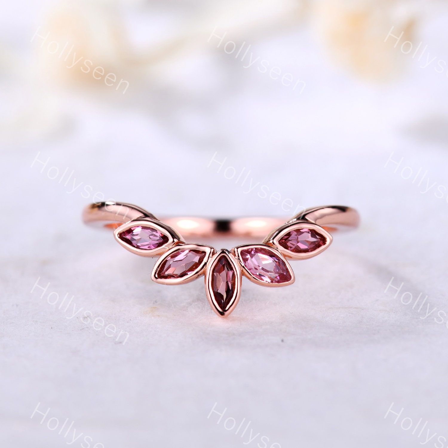 Pink Turmalin Ehering Marquise Verlobungsring Geschwungener Stapelring Unikat Ring Wikinger Silber 14K von Hollyseen