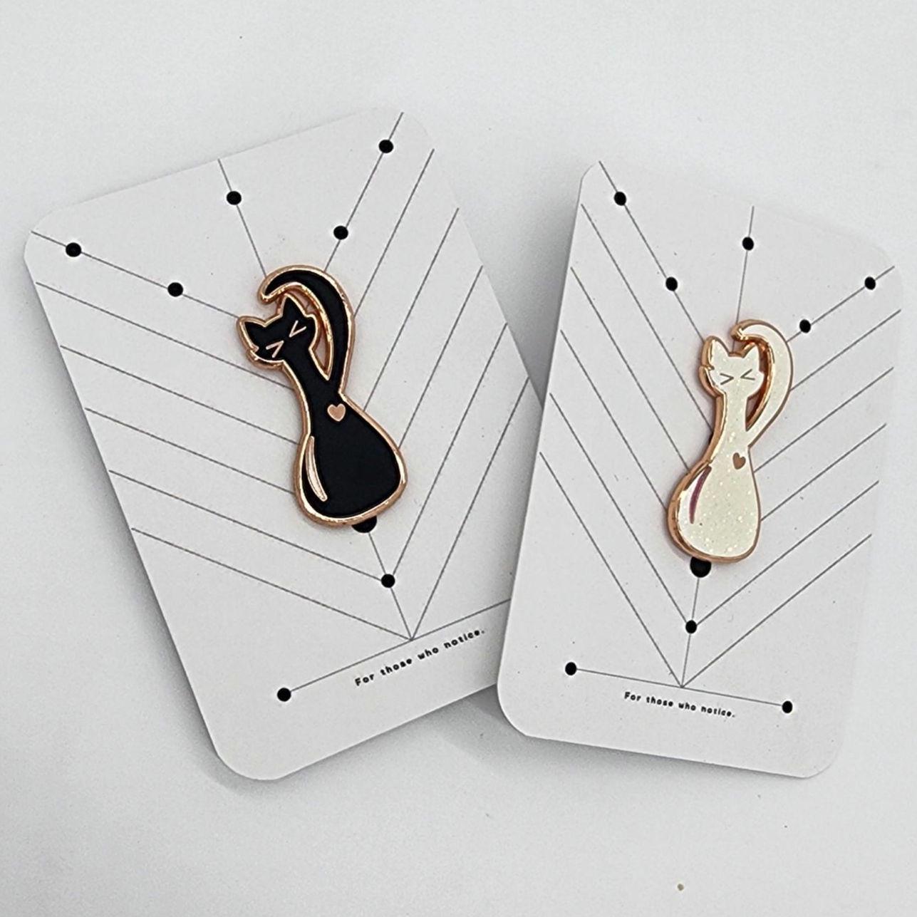 Furever Home Hard Emaille Katze Pin Anstecker von Hollywithawhyyy
