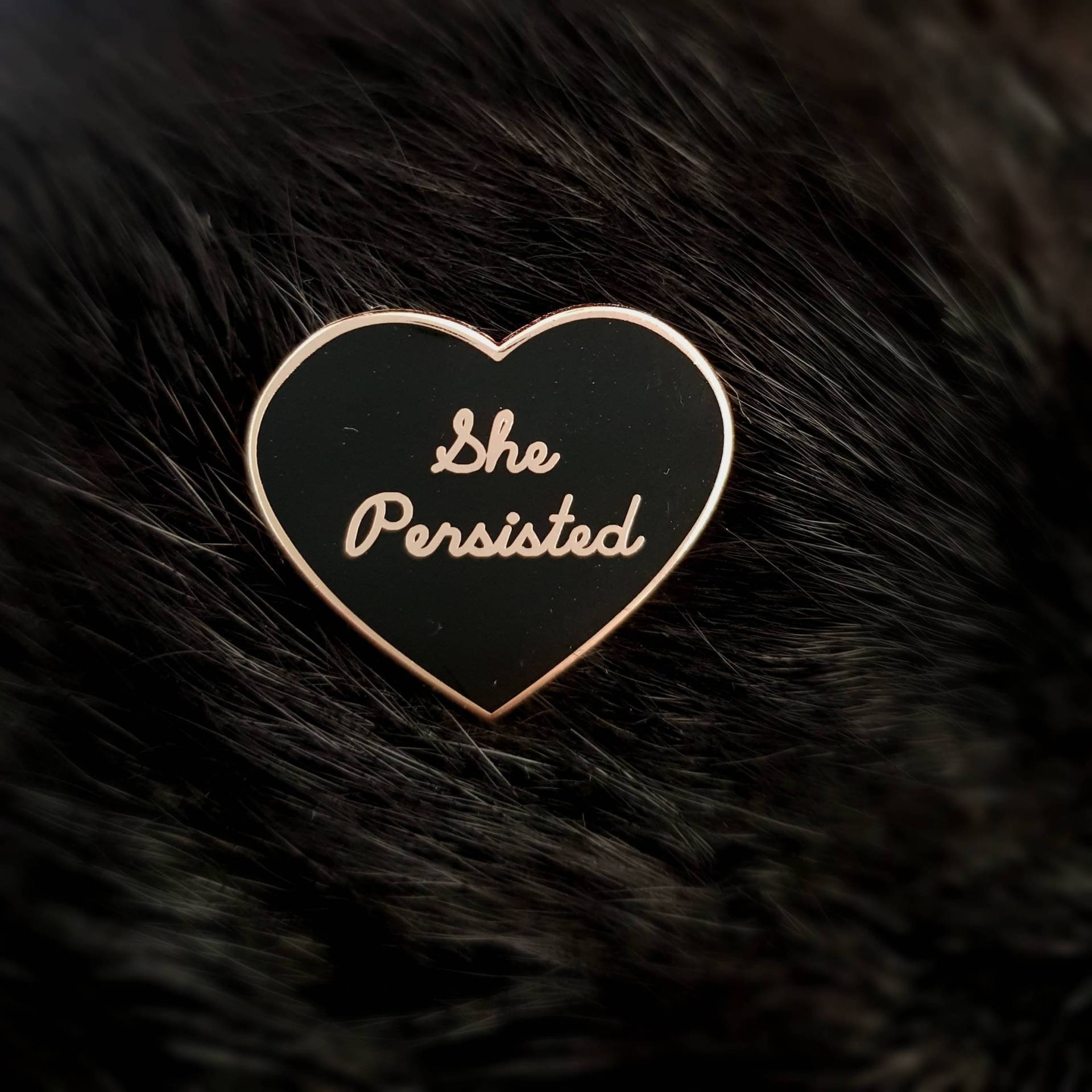 She Persisted Emaille Pin Schwarze Variationen von Hollywithawhyyy