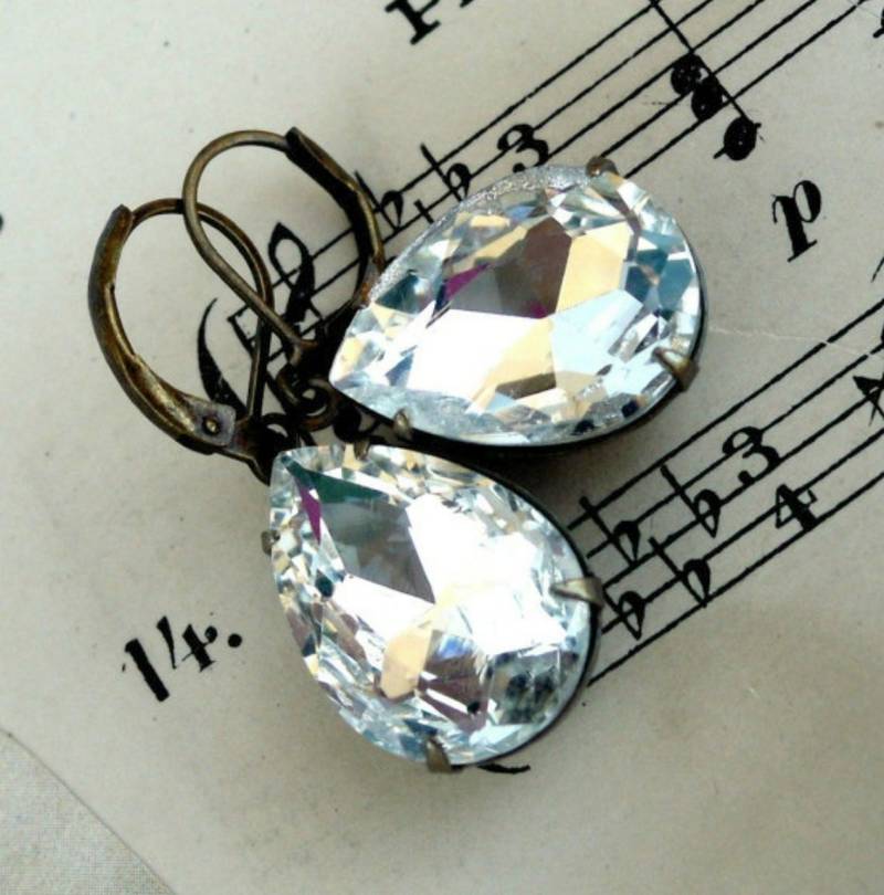 Ice Crystal , Estate Style Vintage Pear Shaped Jewel Earrings Ice Crystal , Estate Style Vintage Pear Shaped Jewel Earrings von HollywoodHillbilly