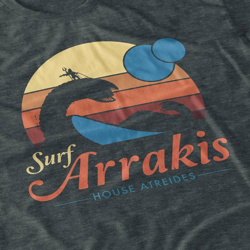 Surf Arrakis T-Shirt Sandwurm Surfer T-Shirt, Sci-Fi Geschenk Surf Arrakis T-Shirt Sandwurm Surfer T-Shirt, Sci-Fi Geschenk von Blockbustees